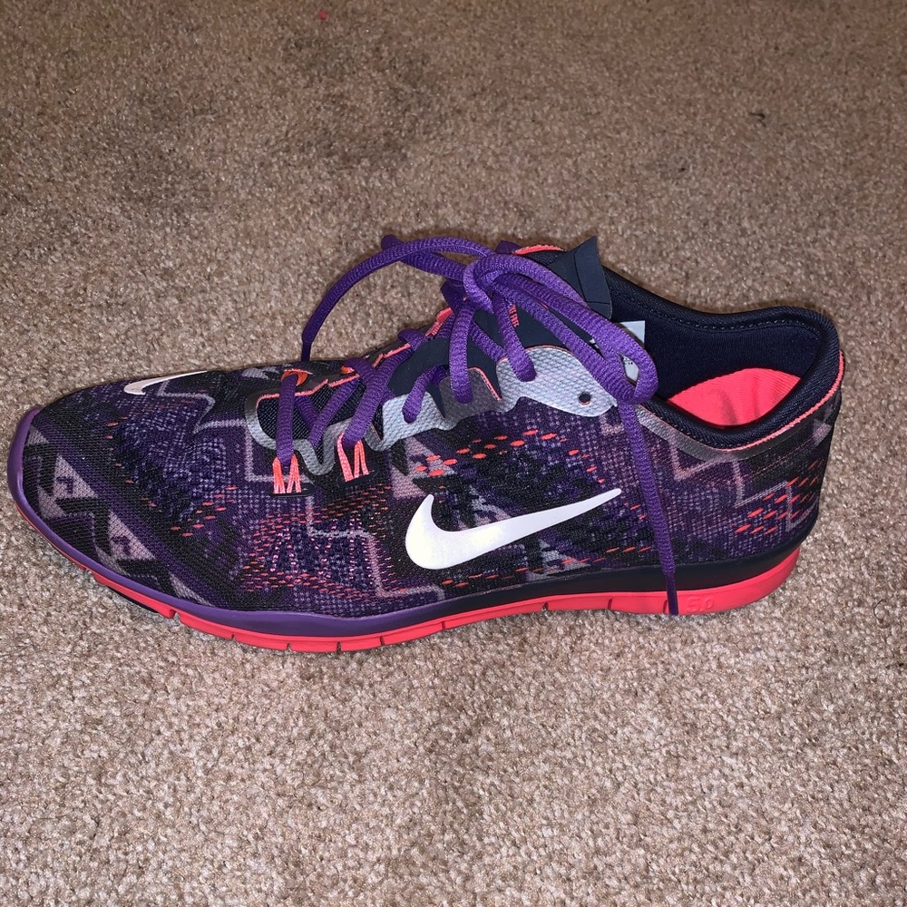 NIKE women’s 9.5